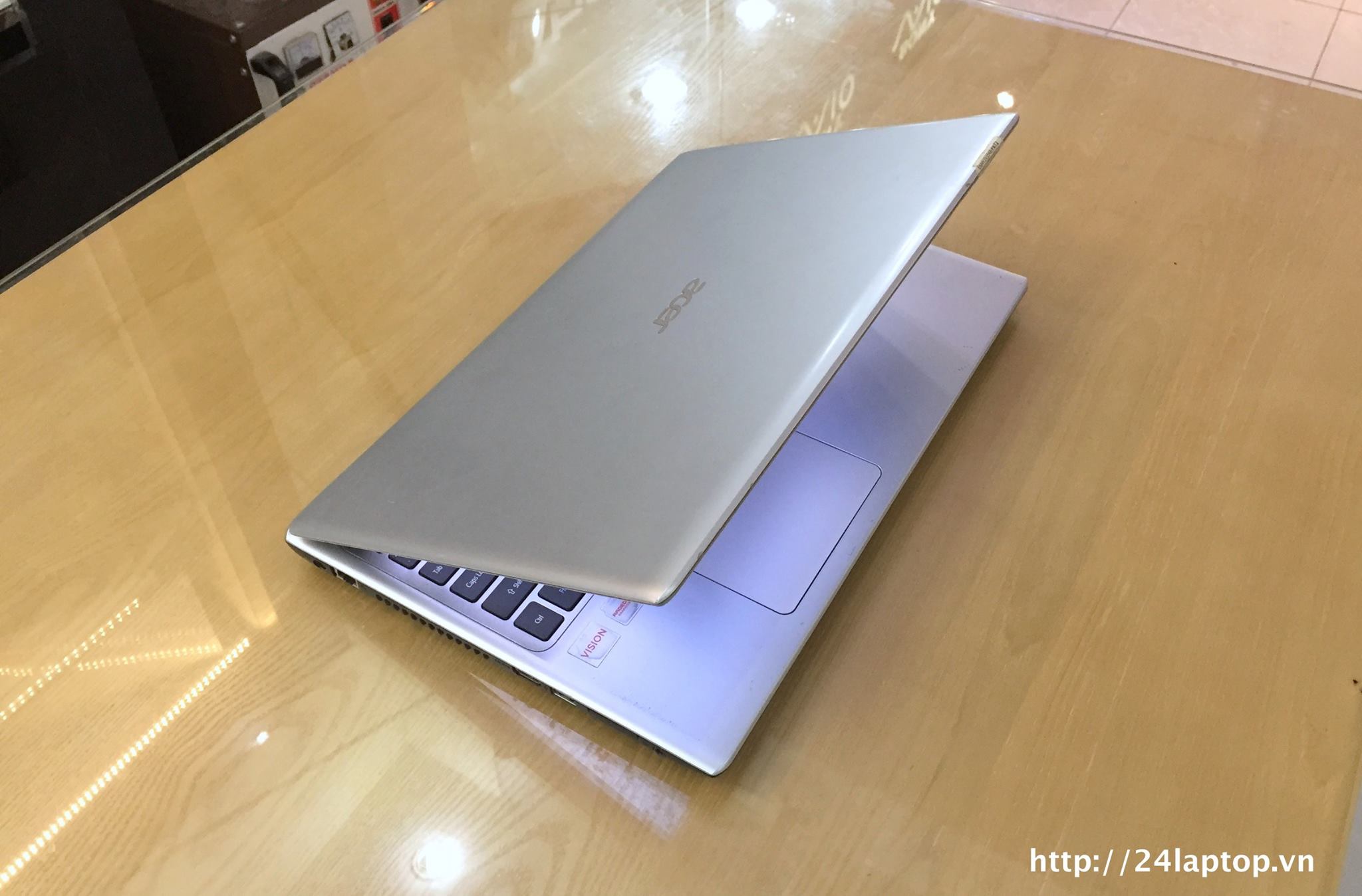 Laptop Acer Aspire V5-551G_2.jpg